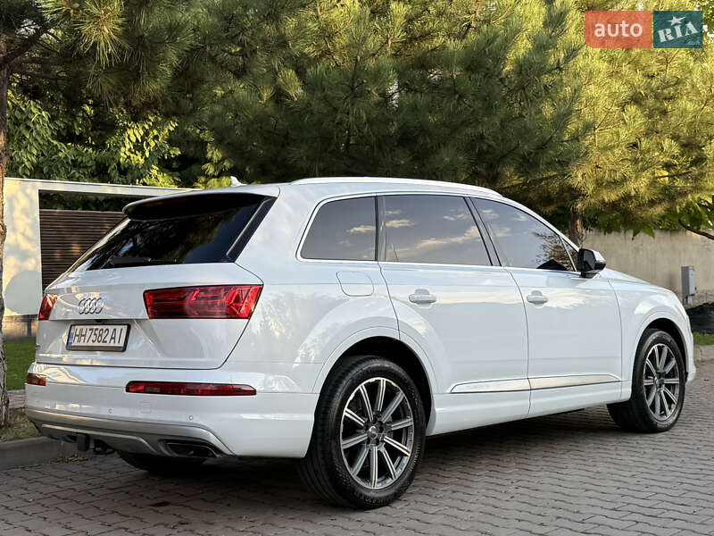 Позашляховик / Кросовер Audi Q7 2018 в Одесі