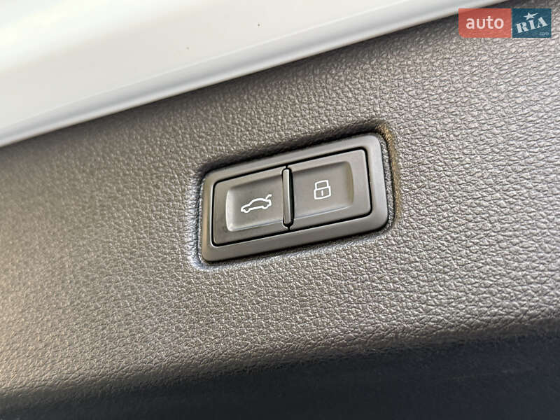 Позашляховик / Кросовер Audi Q7 2018 в Одесі