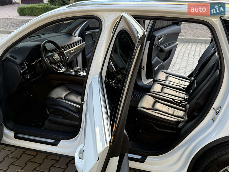 Позашляховик / Кросовер Audi Q7 2018 в Одесі