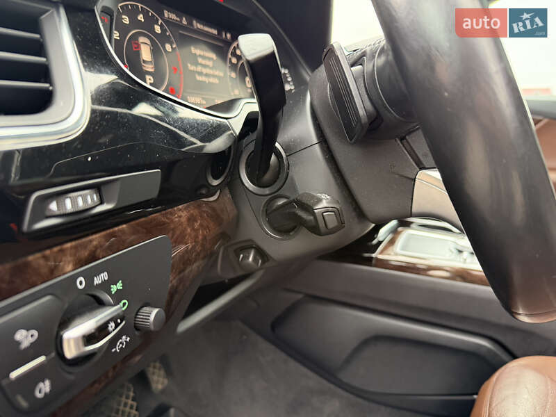 Позашляховик / Кросовер Audi Q7 2016 в Стрию