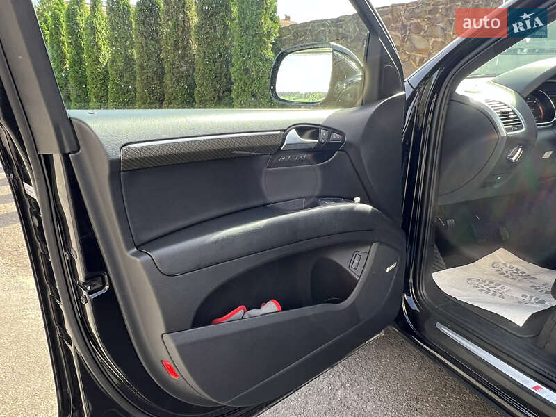 Позашляховик / Кросовер Audi Q7 2014 в Самборі