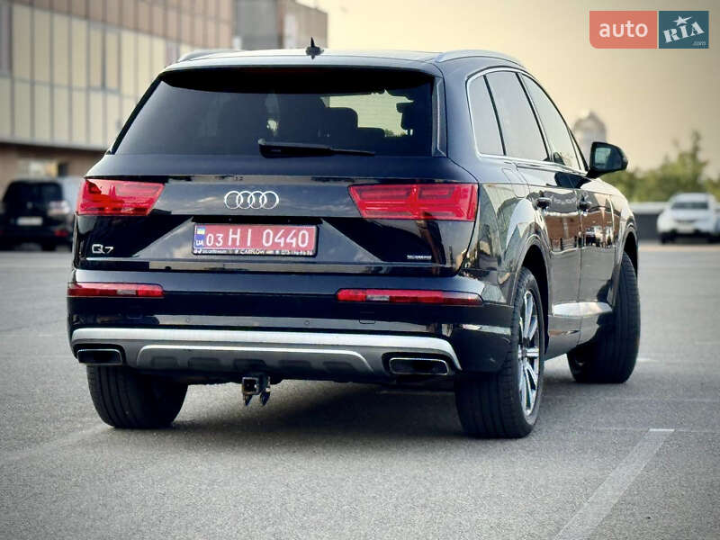 Внедорожник / Кроссовер Audi Q7 2018 в Киеве