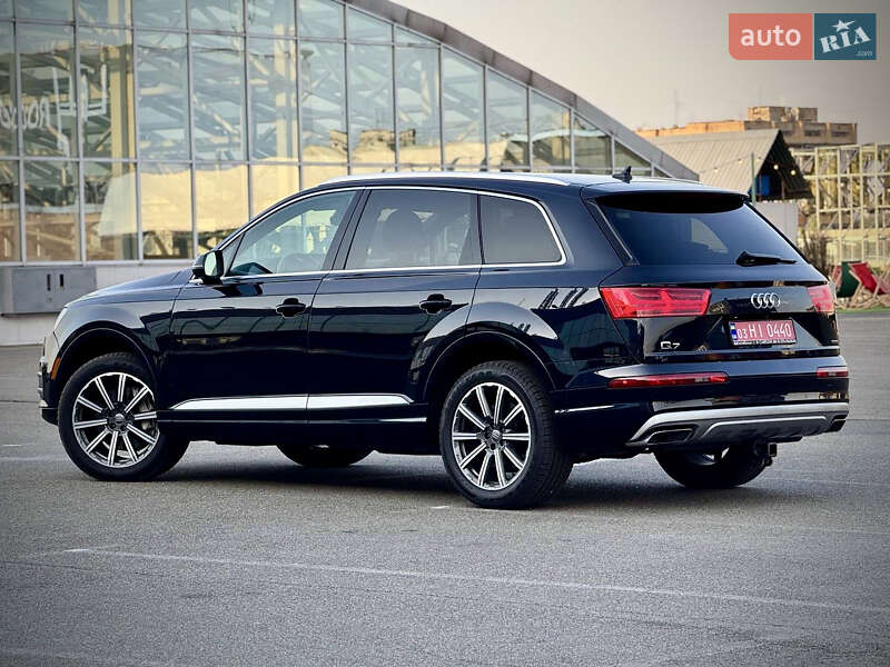 Внедорожник / Кроссовер Audi Q7 2018 в Киеве