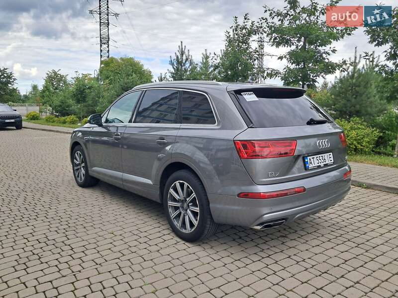 Внедорожник / Кроссовер Audi Q7 2016 в Ивано-Франковске