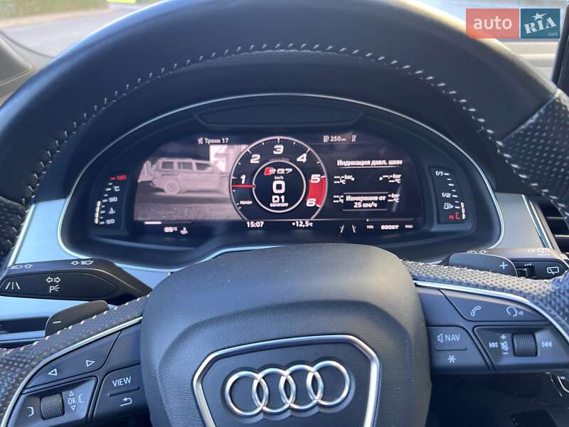 Позашляховик / Кросовер Audi Q7 2017 в Києві