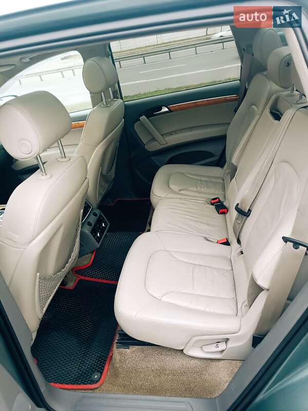 Внедорожник / Кроссовер Audi Q7 2007 в Киеве