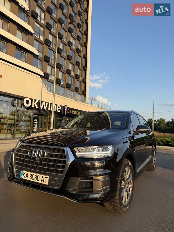 Внедорожник / Кроссовер Audi Q7 2019 в Киеве