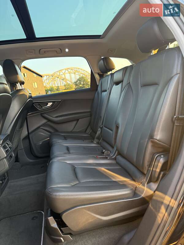 Внедорожник / Кроссовер Audi Q7 2019 в Киеве