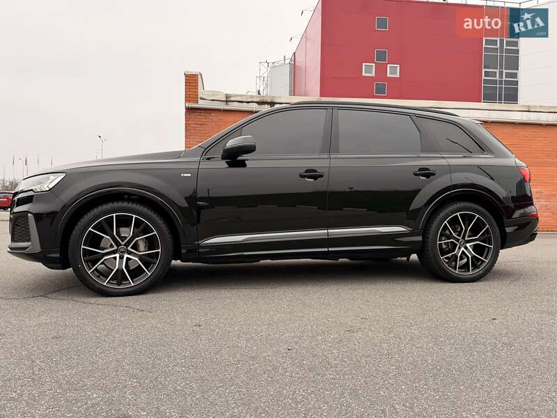 Позашляховик / Кросовер Audi Q7 2022 в Києві фото 21 Позашляховик / Кросовер Audi Q7 2022 в Києві