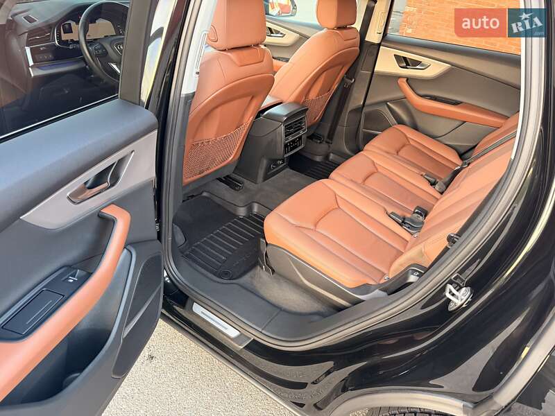 Позашляховик / Кросовер Audi Q7 2022 в Києві фото 40 Позашляховик / Кросовер Audi Q7 2022 в Києві