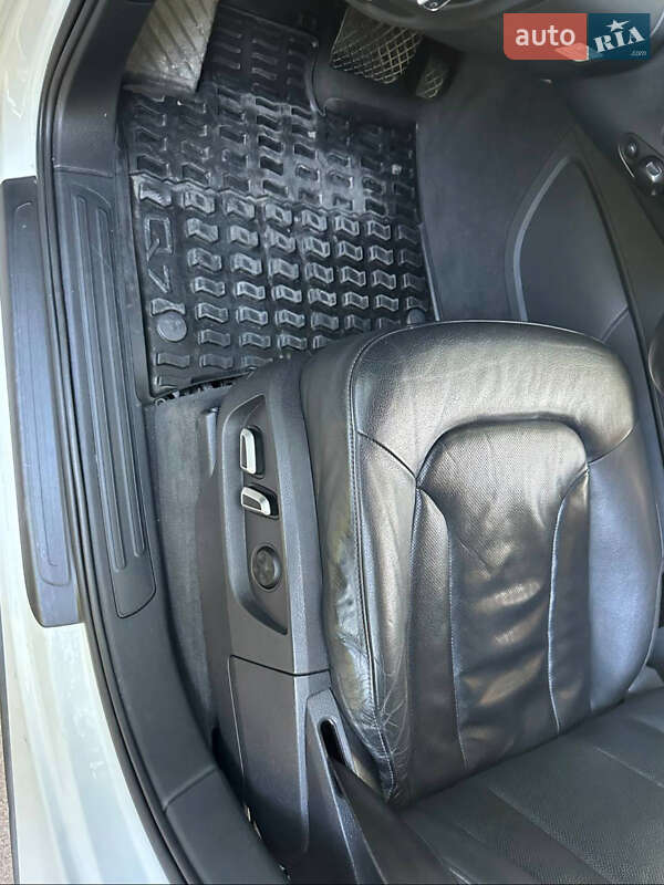 Внедорожник / Кроссовер Audi Q7 2014 в Ровно