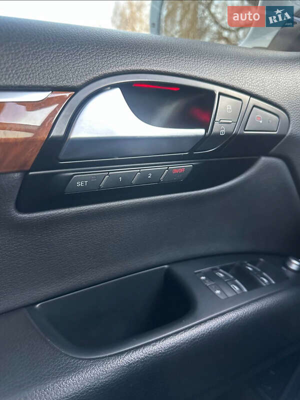 Внедорожник / Кроссовер Audi Q7 2014 в Ровно