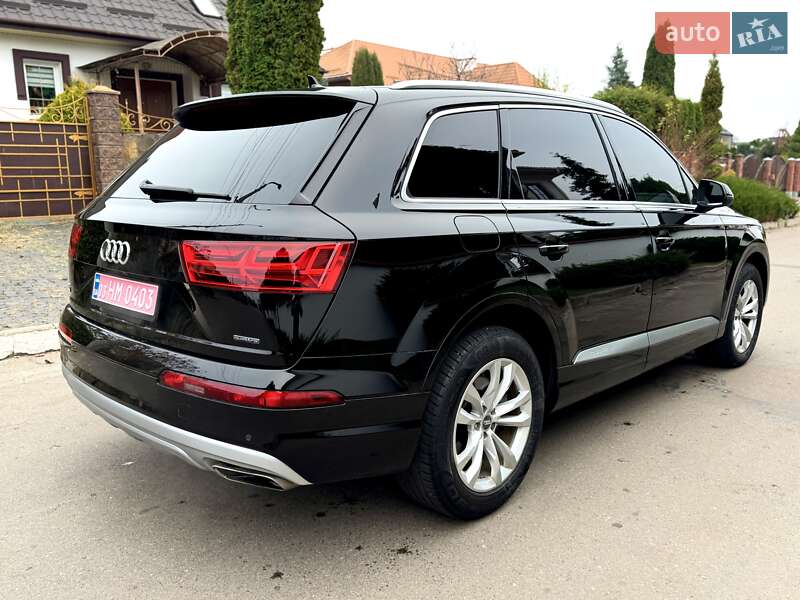 Внедорожник / Кроссовер Audi Q7 2018 в Ровно