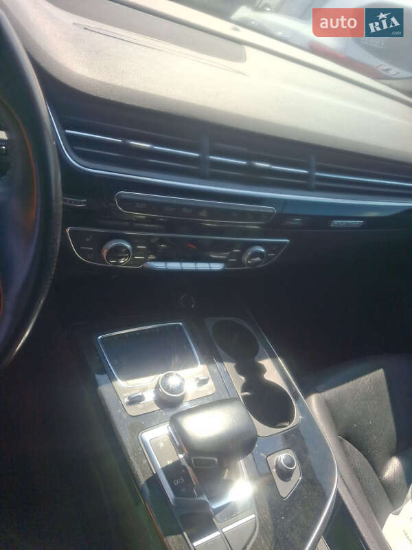 Позашляховик / Кросовер Audi Q7 2016 в Львові фото 10 Позашляховик / Кросовер Audi Q7 2016 в Львові