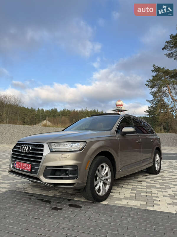 Позашляховик / Кросовер Audi Q7 2017 в Львові