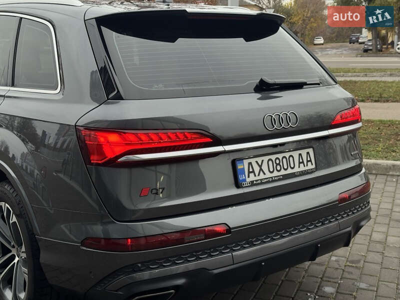 Внедорожник / Кроссовер Audi Q7 2024 в Харькове