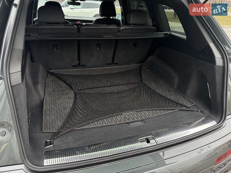 Внедорожник / Кроссовер Audi Q7 2024 в Харькове