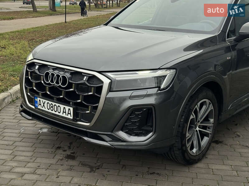 Внедорожник / Кроссовер Audi Q7 2024 в Харькове