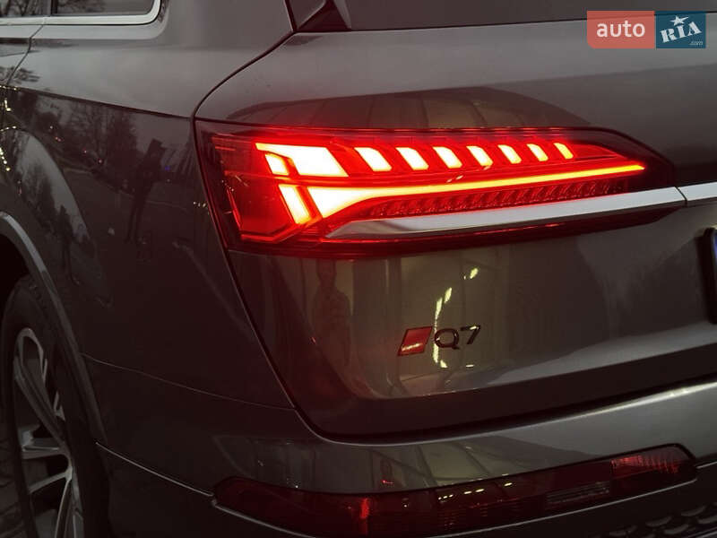 Внедорожник / Кроссовер Audi Q7 2024 в Харькове