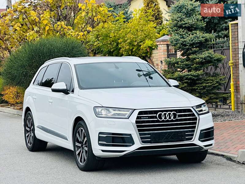 Внедорожник / Кроссовер Audi Q7 2016 в Днепре