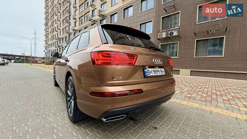 Внедорожник / Кроссовер Audi Q7 2017 в Одессе