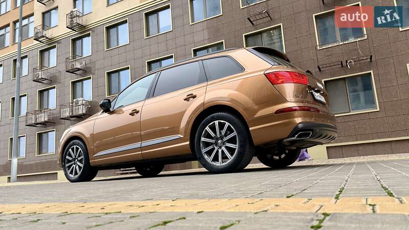 Внедорожник / Кроссовер Audi Q7 2017 в Одессе