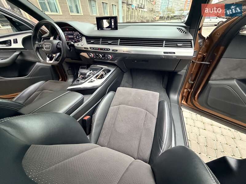 Внедорожник / Кроссовер Audi Q7 2017 в Одессе