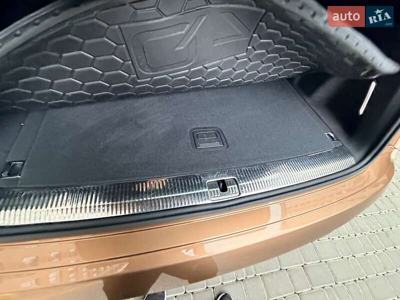 Внедорожник / Кроссовер Audi Q7 2017 в Одессе