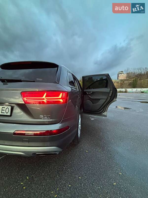 Позашляховик / Кросовер Audi Q7 2018 в Києві