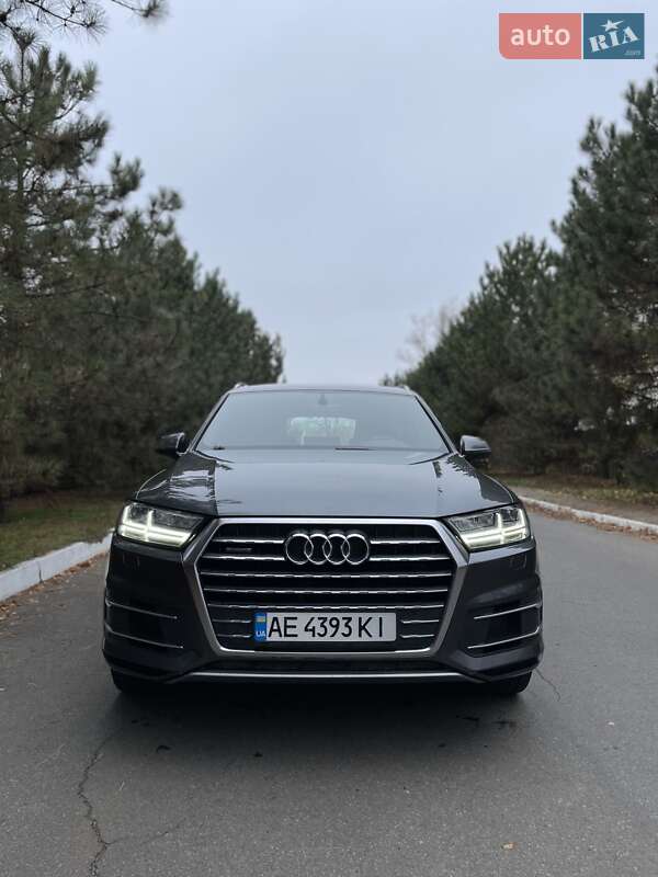 Audi Q7 2016
