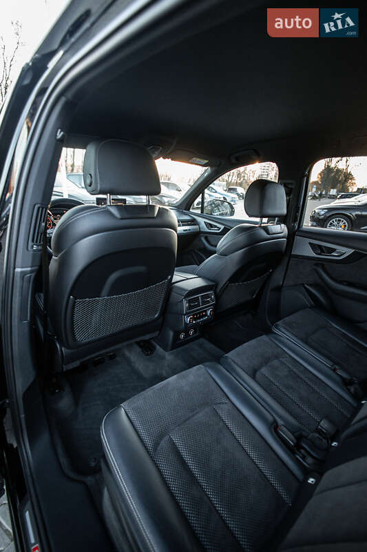 Позашляховик / Кросовер Audi Q7 2017 в Львові фото 28 Позашляховик / Кросовер Audi Q7 2017 в Львові