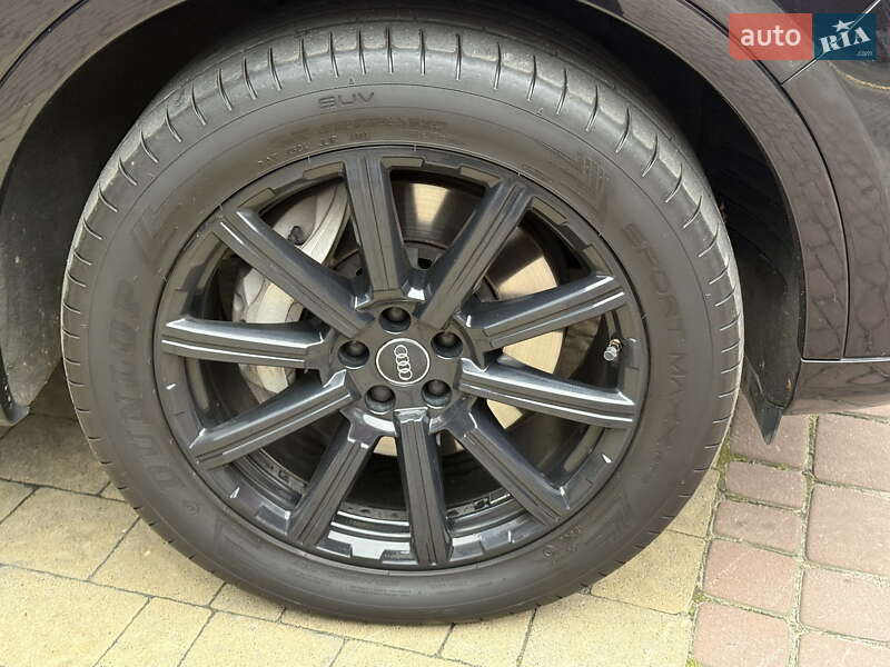 Позашляховик / Кросовер Audi Q7 2018 в Львові