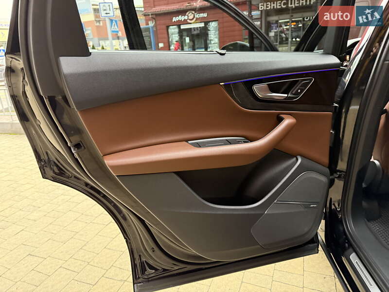 Позашляховик / Кросовер Audi Q7 2018 в Львові