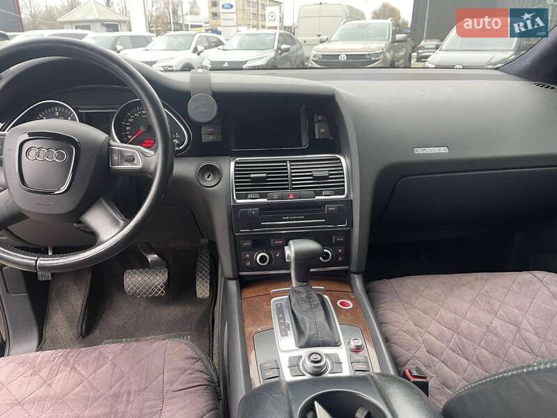 Позашляховик / Кросовер Audi Q7 2006 в Чернівцях фото 22 Позашляховик / Кросовер Audi Q7 2006 в Чернівцях