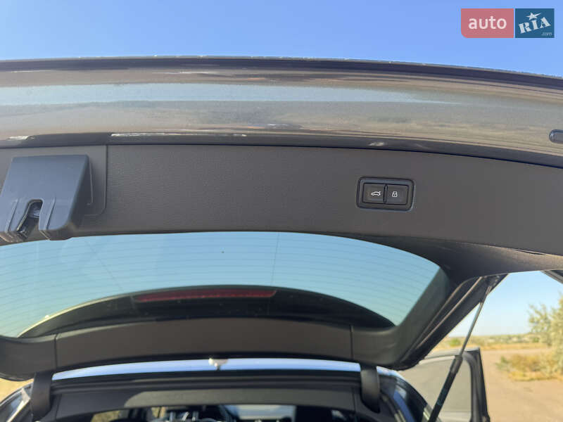 Позашляховик / Кросовер Audi Q7 2016 в Львові