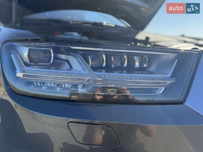 Позашляховик / Кросовер Audi Q7 2016 в Львові