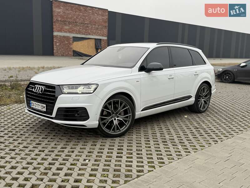 Позашляховик / Кросовер Audi Q7 2017 в Хмельницькому