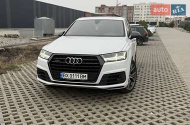 Внедорожник / Кроссовер Audi Q7 2017 в Хмельницком