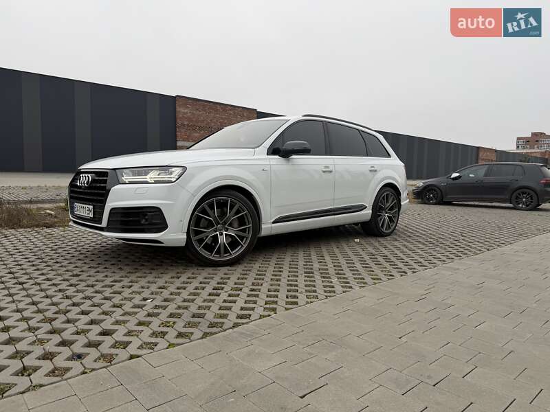 Позашляховик / Кросовер Audi Q7 2017 в Хмельницькому