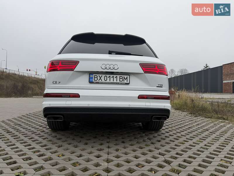 Позашляховик / Кросовер Audi Q7 2017 в Хмельницькому