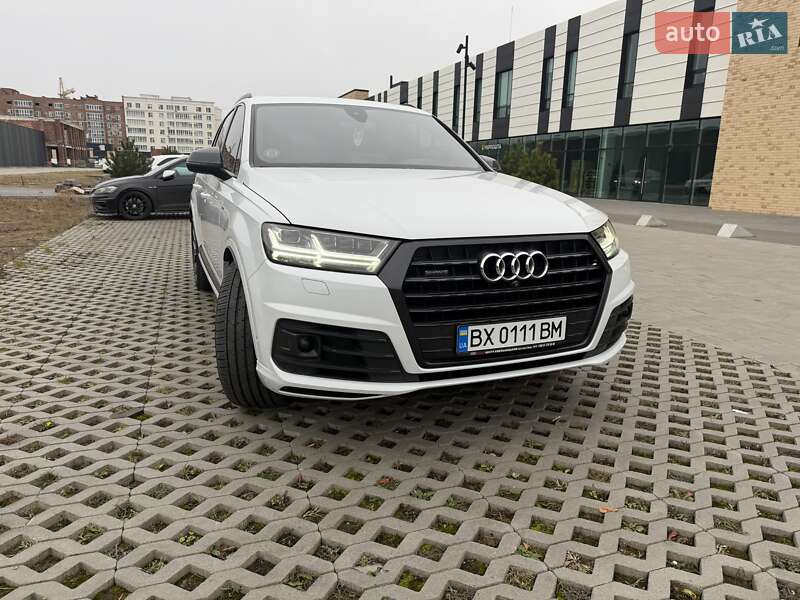 Позашляховик / Кросовер Audi Q7 2017 в Хмельницькому