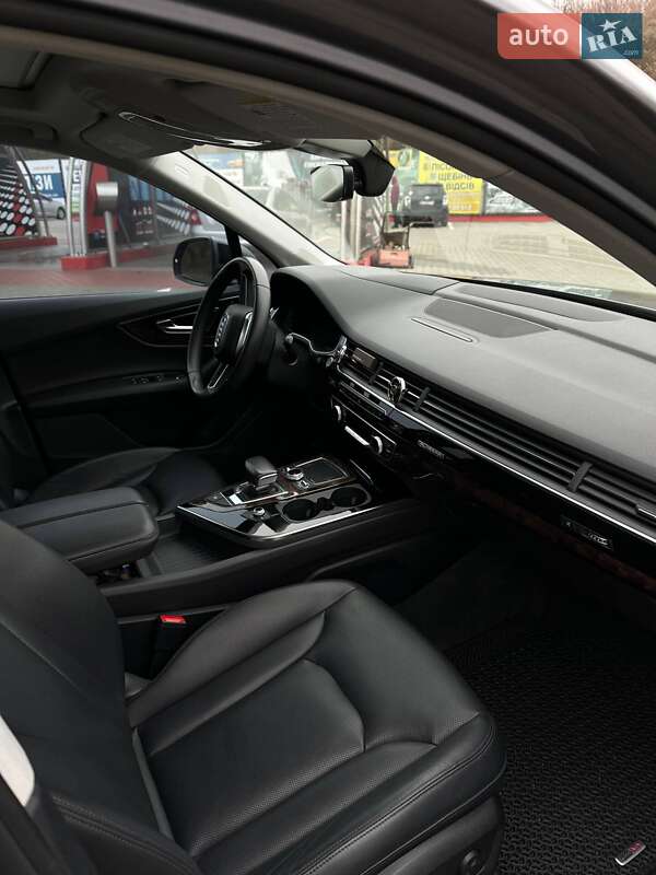 Внедорожник / Кроссовер Audi Q7 2017 в Тернополе
