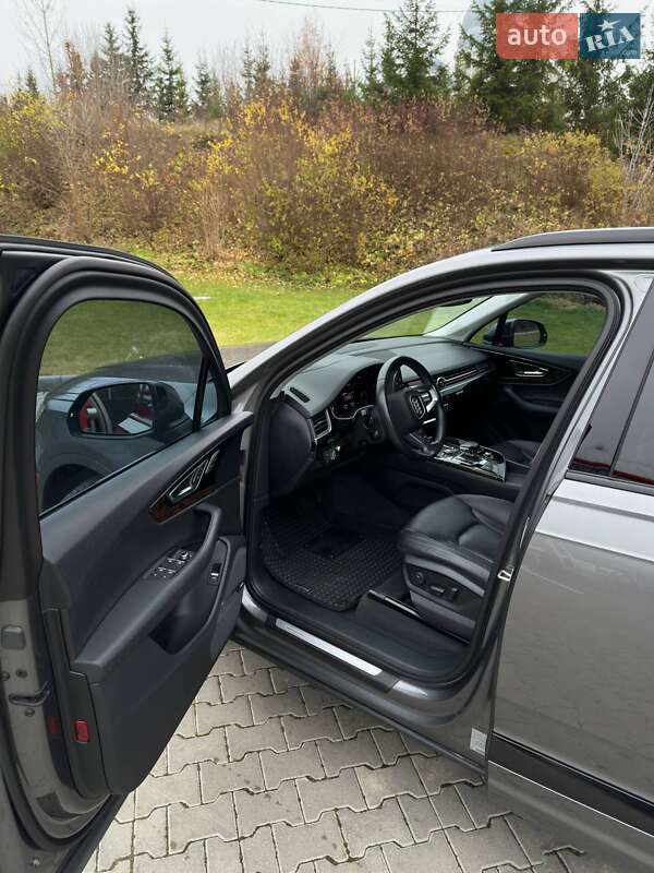 Внедорожник / Кроссовер Audi Q7 2017 в Тернополе