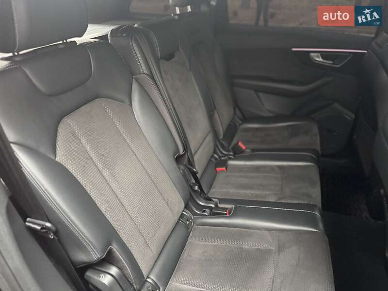 Внедорожник / Кроссовер Audi Q7 2020 в Звягеле фото 32 Внедорожник / Кроссовер Audi Q7 2020 в Звягеле