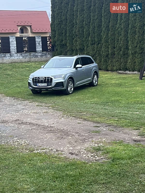 Позашляховик / Кросовер Audi Q7 2023 в Шегинях