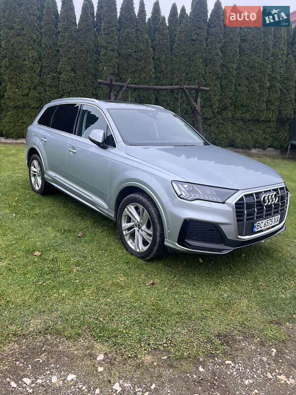 Позашляховик / Кросовер Audi Q7 2023 в Шегинях