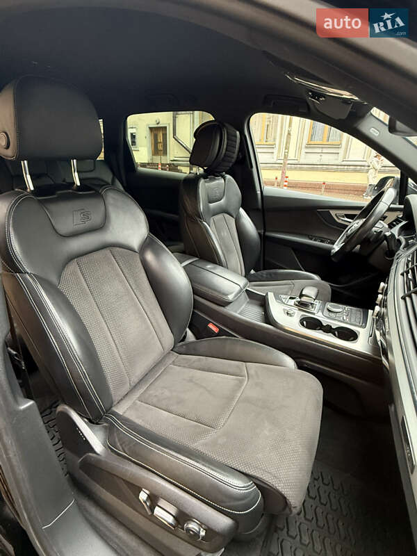 Позашляховик / Кросовер Audi Q7 2017 в Києві фото 17 Позашляховик / Кросовер Audi Q7 2017 в Києві
