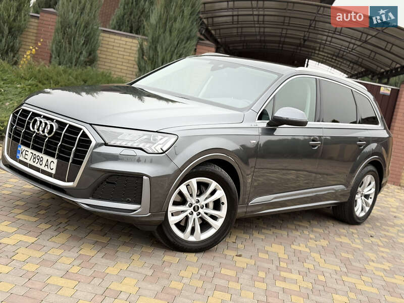 Внедорожник / Кроссовер Audi Q7 2023 в Днепре