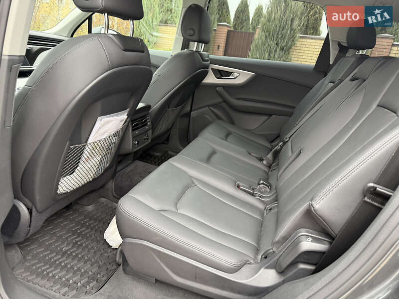 Внедорожник / Кроссовер Audi Q7 2023 в Днепре