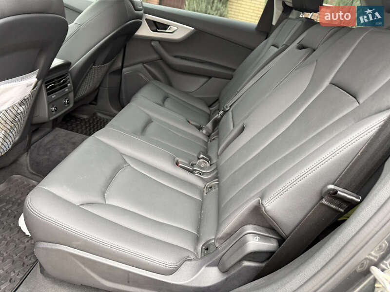 Внедорожник / Кроссовер Audi Q7 2023 в Днепре